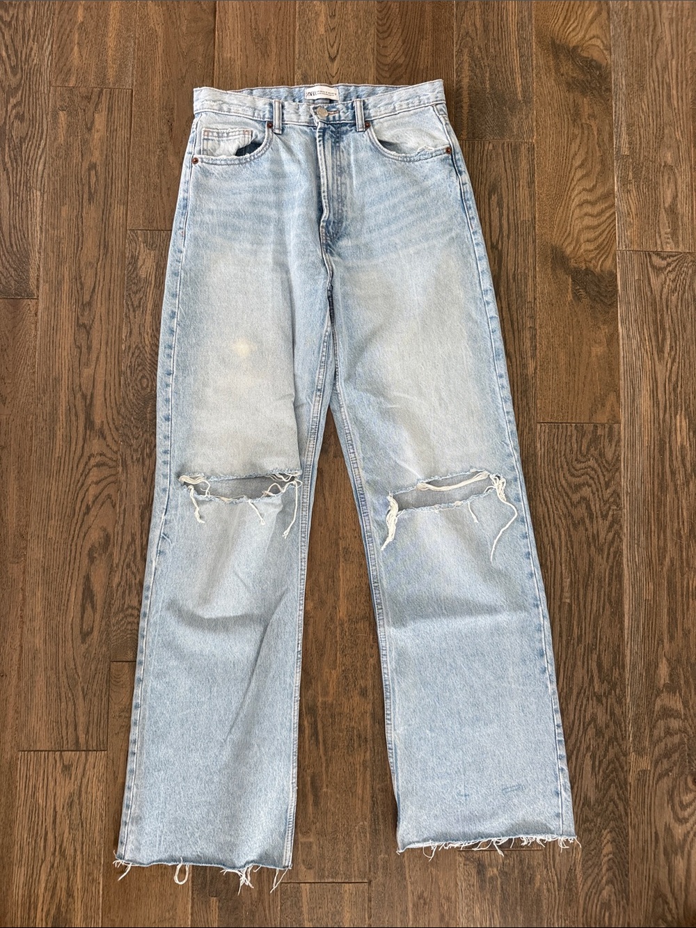 Zara Light Blue Straight-Leg Jeans with Knee Rips